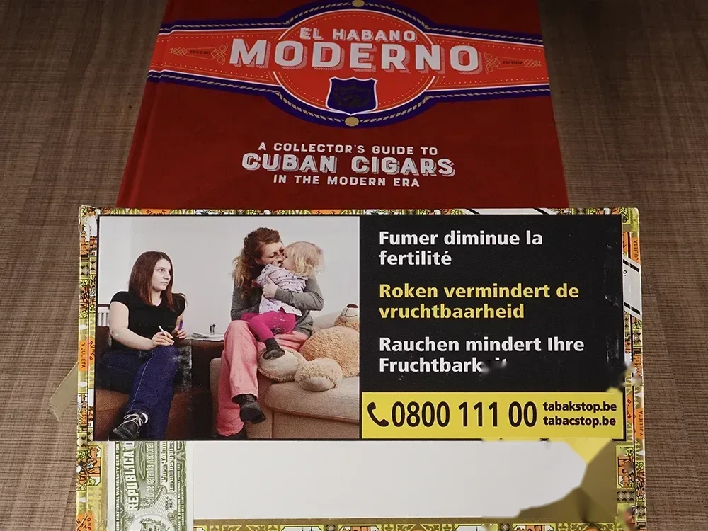 ROMEO Y JULIETA CORONITAS EN CEDRO 雪松小皇冠